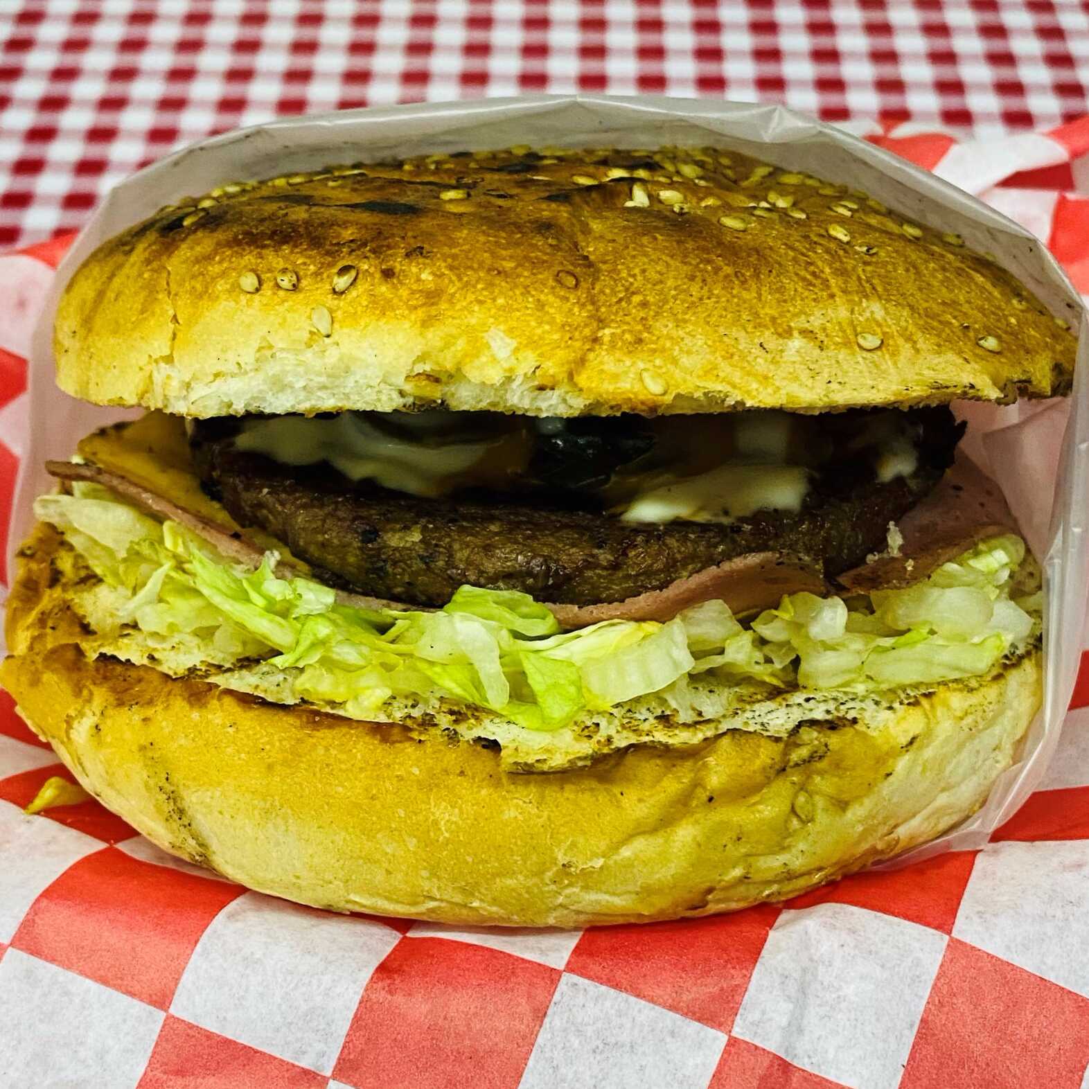 Promo. Sábado de Hamburguesas Sencillas + Refresco