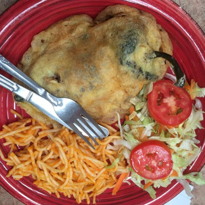 COMIDA CORRIDA DE CHILE RELLENO