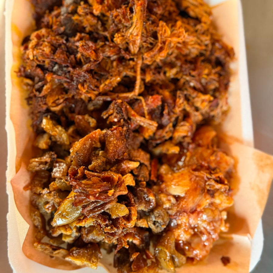 Plato Mitotero (carne tatemada, corva y tripa)