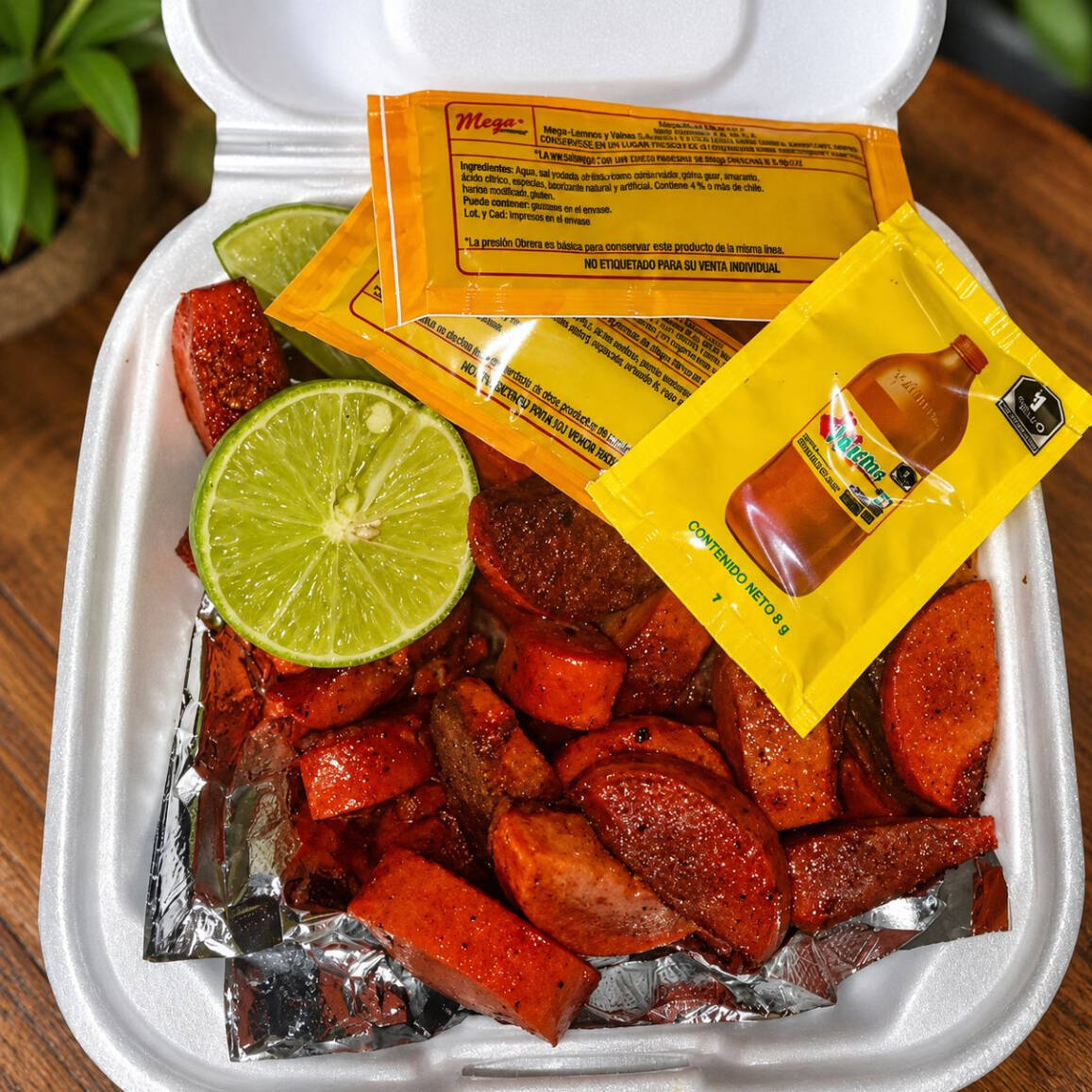 Salchicha asada roja