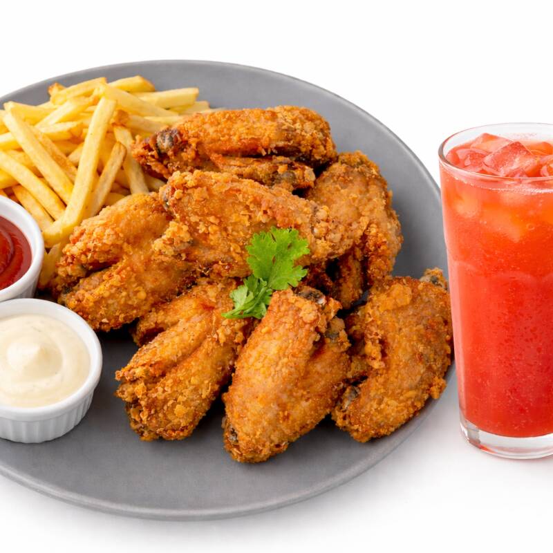 Combo Alitas con Papas mas Fresco