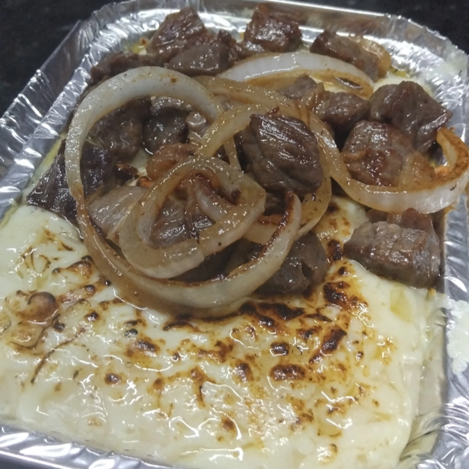 Pirão de aipim com carne do sol