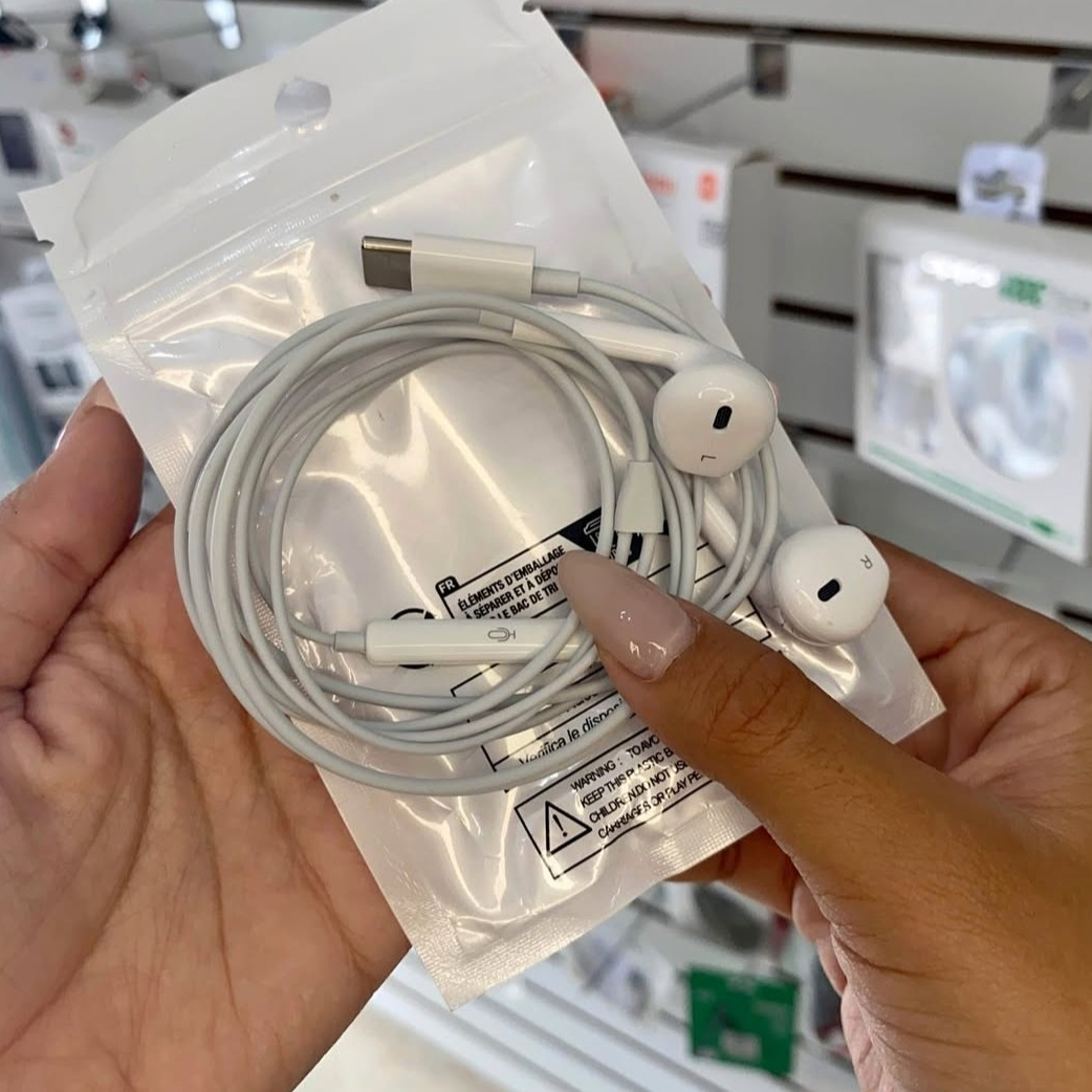 Audifonos de Cable Tipo C Blancos