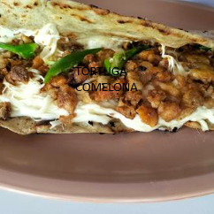 QUESADILLA DE CHICHARRON