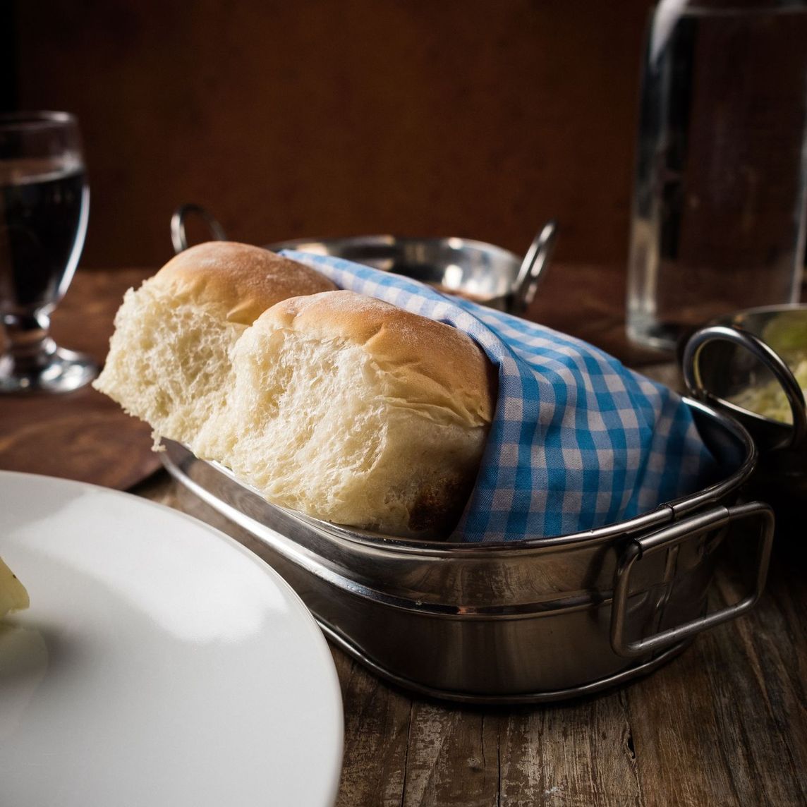 Pan dinner roll