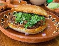 Cemita de Birria