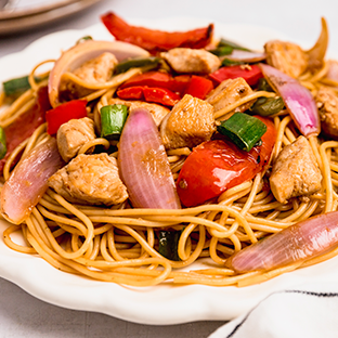 TALLARIN SALTADO DE POLLO