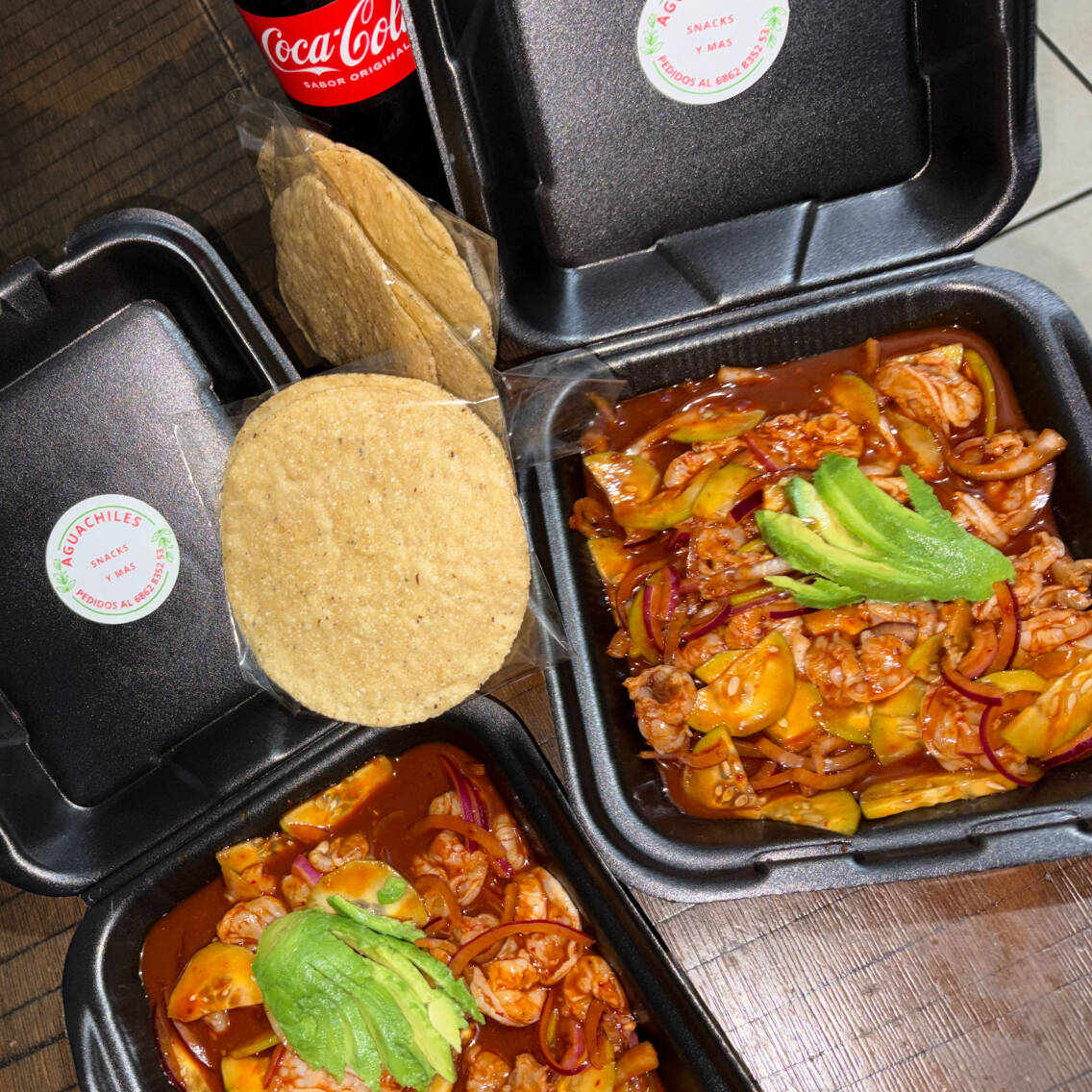 2 AGUACHILES EN SALSA NEGRA