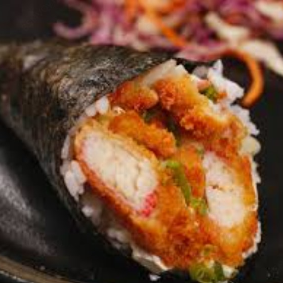 Temaki natural recheado com deliciosos pedaços de Kani crocantes (Empanados)