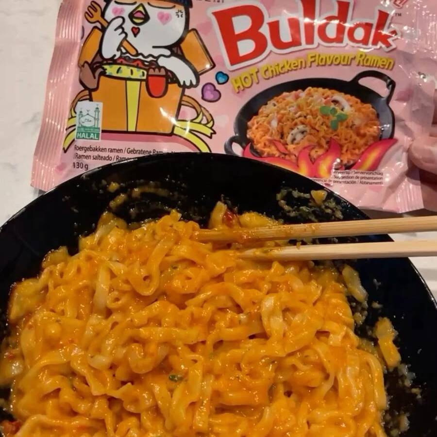 RAMEN BULDAK
