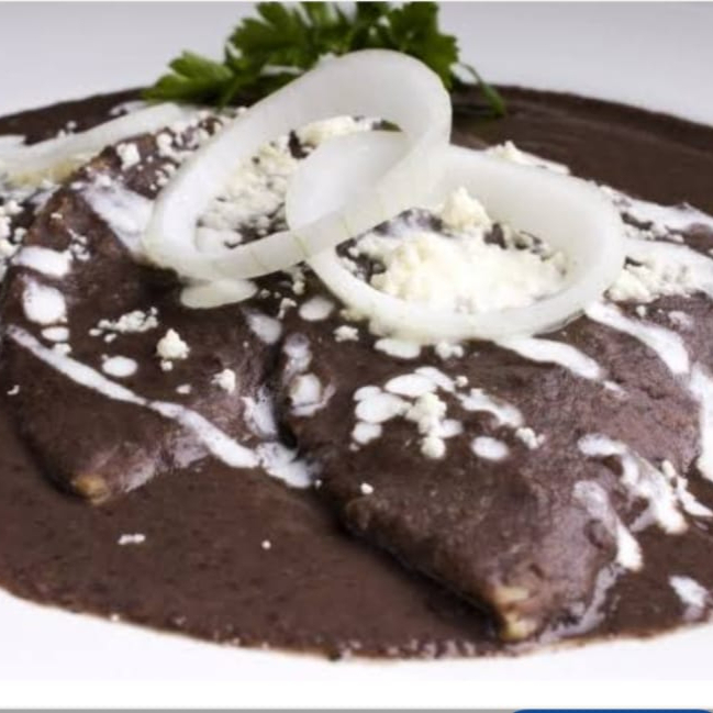 Enfrijoladas Clásicas