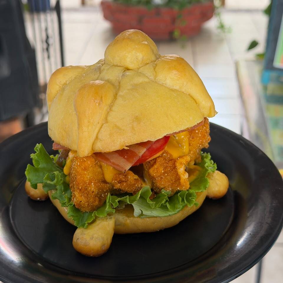 Hamburguesa La Panteonera