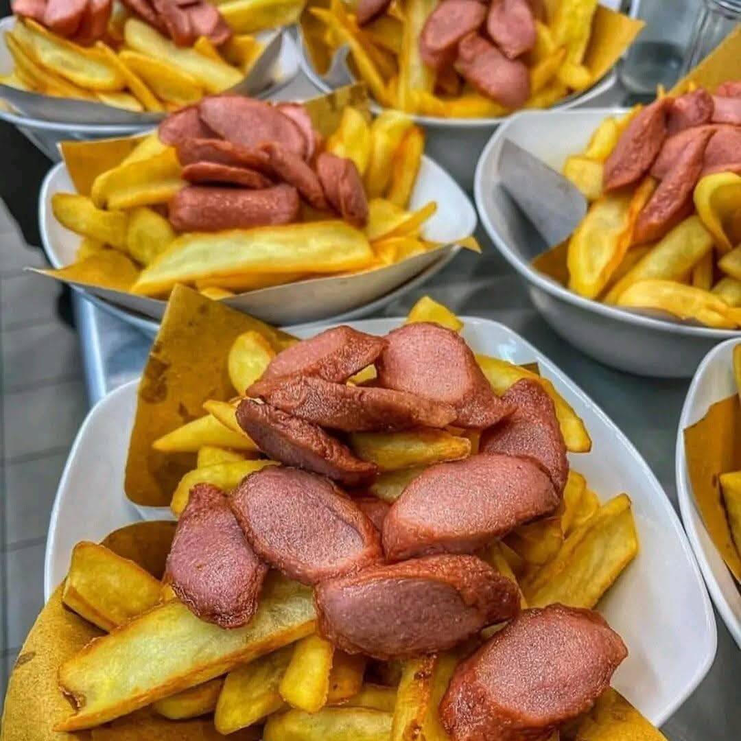 Salchipapas