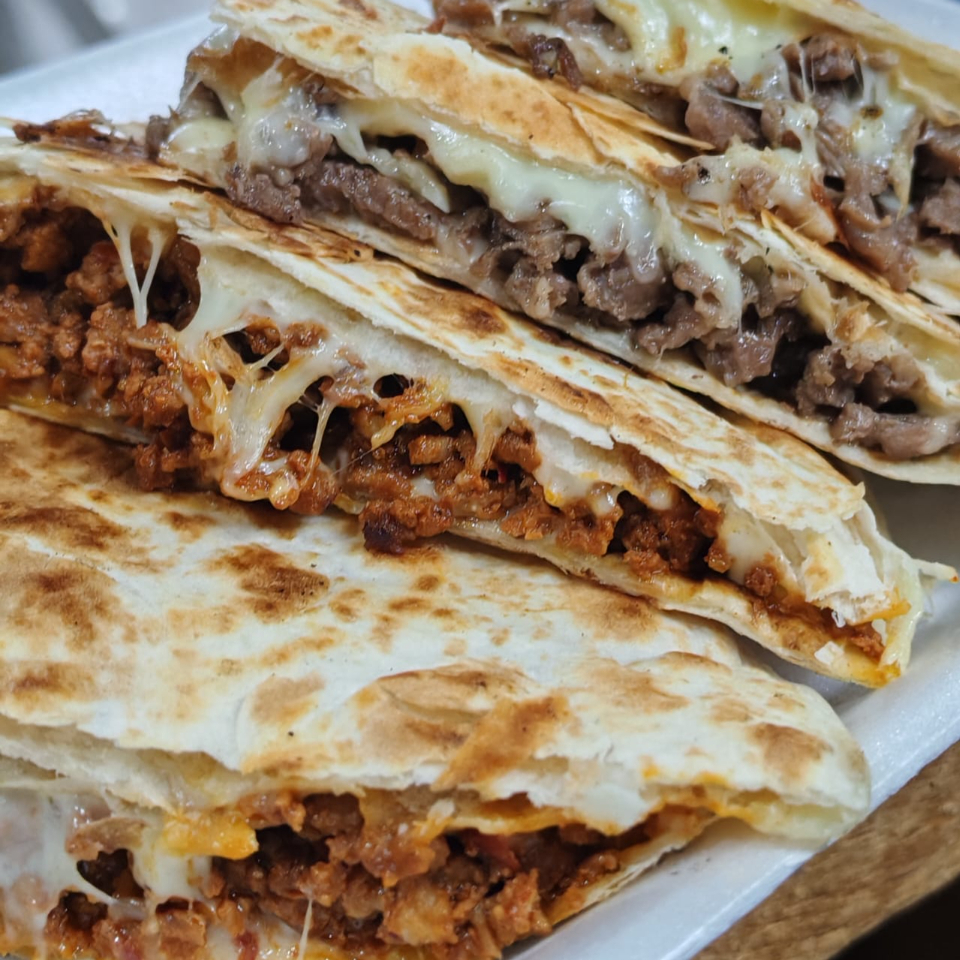 Internacional (1/2 Gringa, 1/2 Rusa)