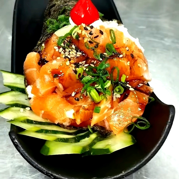 Salmão, Arroz, Cream cheese, Cebolinho