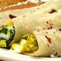 Burritos de Rajas con Queso