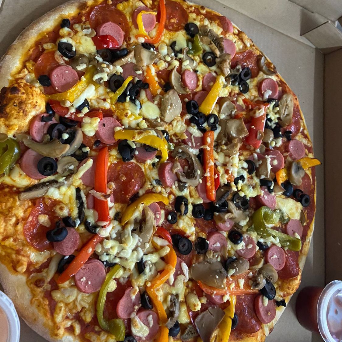 Pizza Supreme Familiar 16"