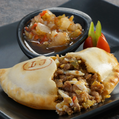 Empanada de Carne con Queso
