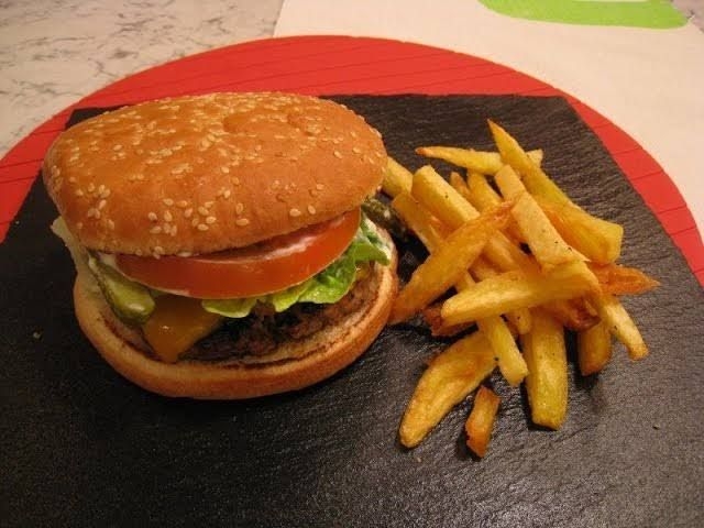 Hamburguesa artesanal sencilla