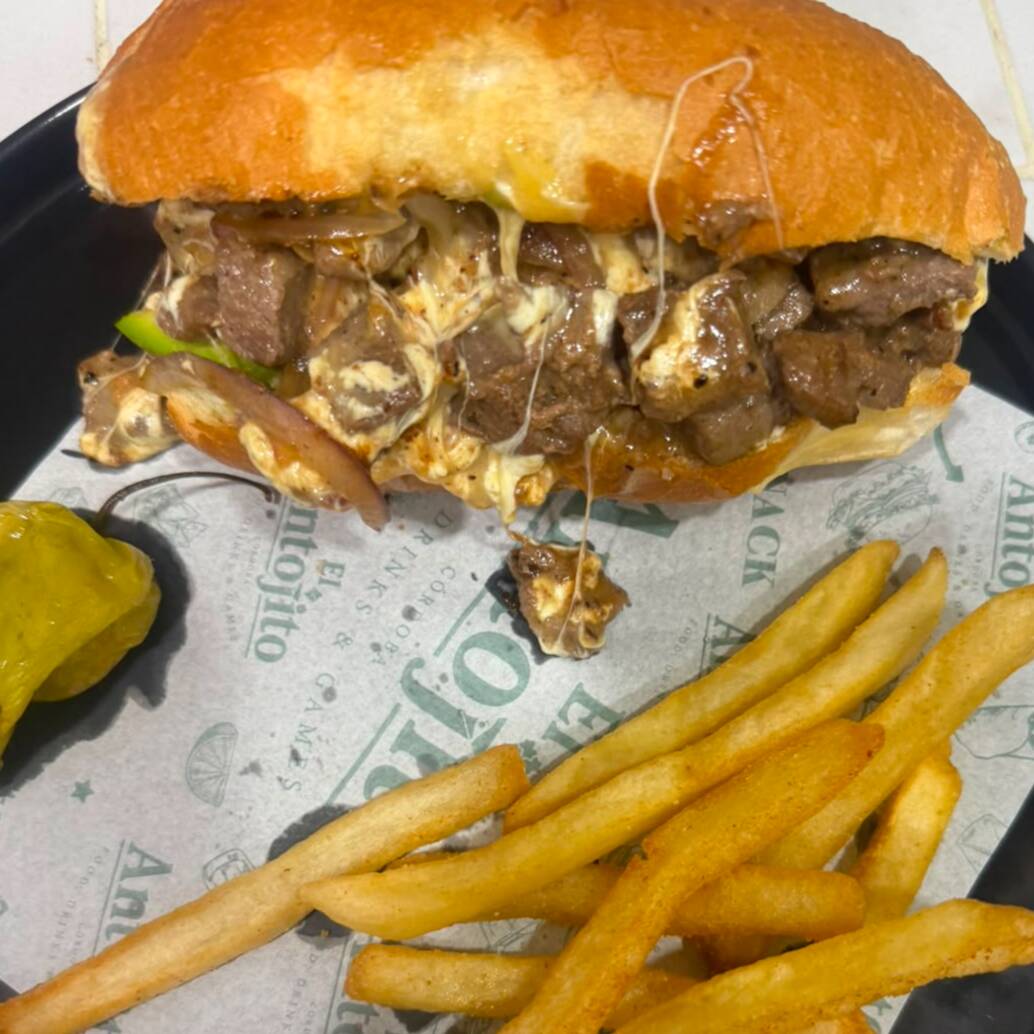 Pepito de arrachera con papas