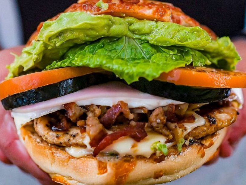 Aguacate Sándwiches y Jugos (Hacienda Agua Caliente)