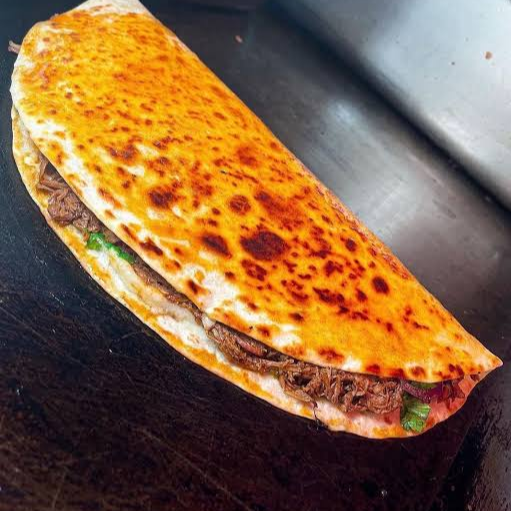 Quesabirria De Harina + Consome Mediano
