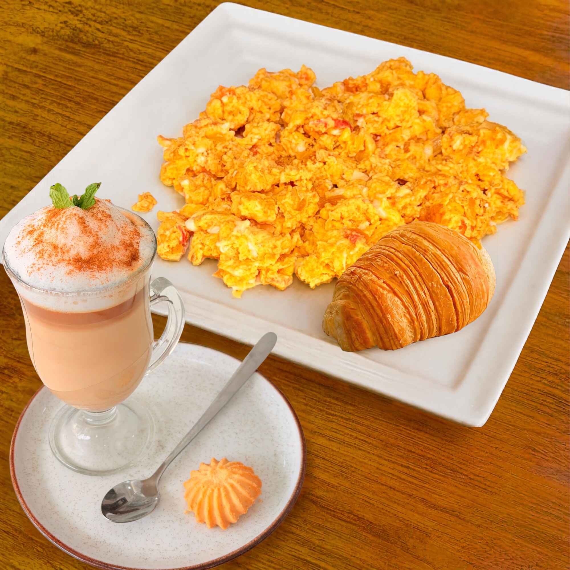 C9 Cappuccino, Huevos y Pan
