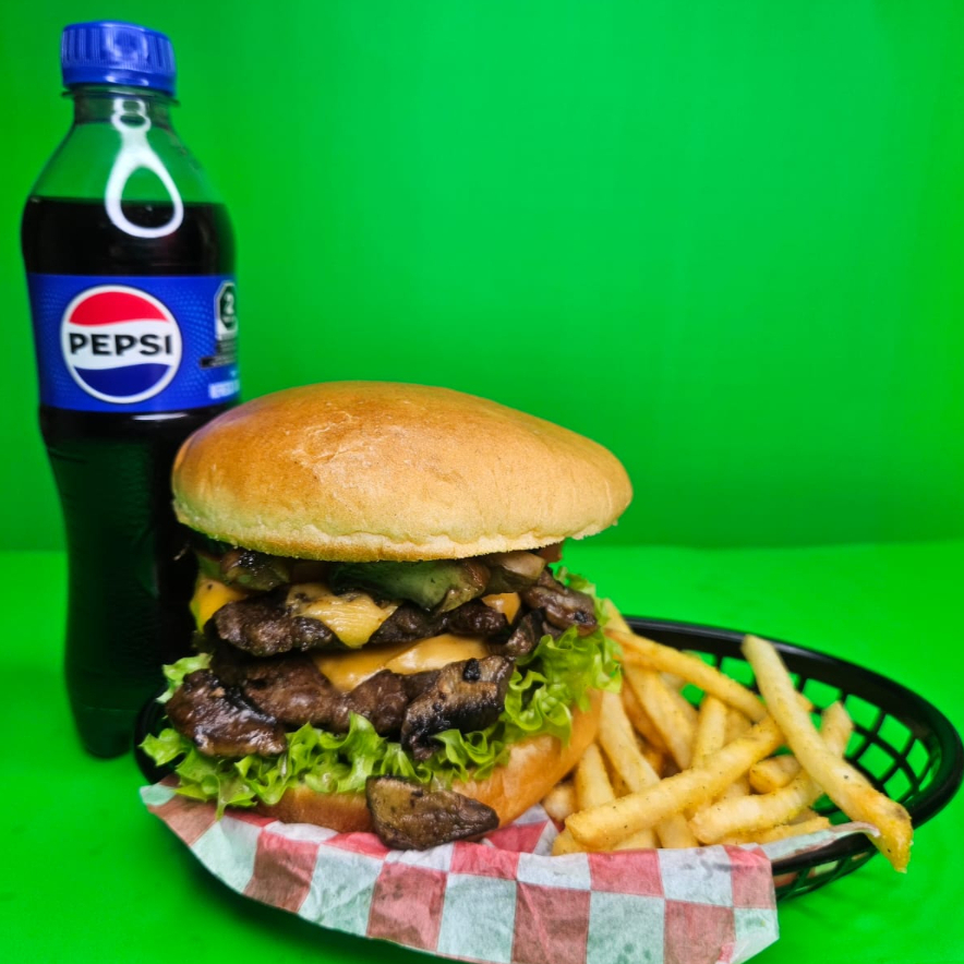 Combo Toat incluye Papas y Refresco
