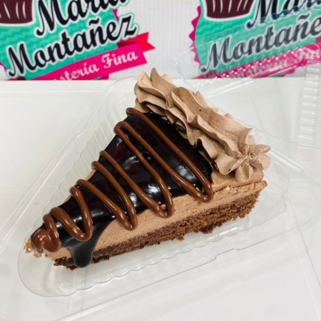 Rebanada de Brawnie con mouse de chocolate, nutela