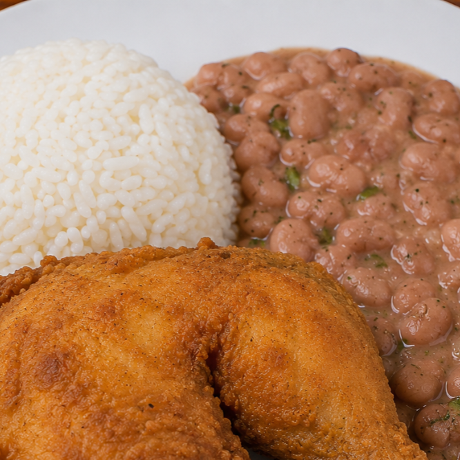 Pollo Frito con Frejol