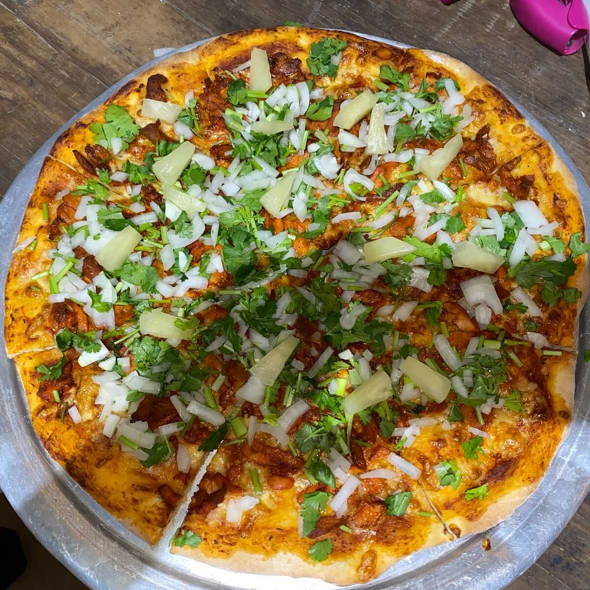 Paquete 7 - 1 Pizza de Pastor (Familiar)