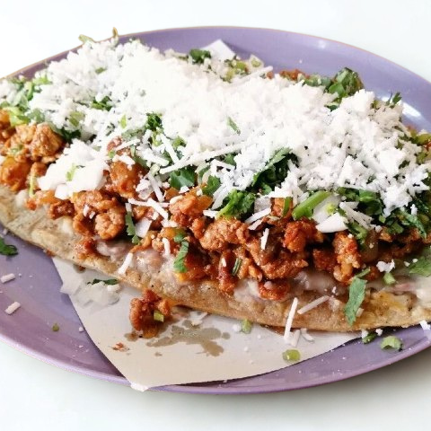 Huarache de Longaniza