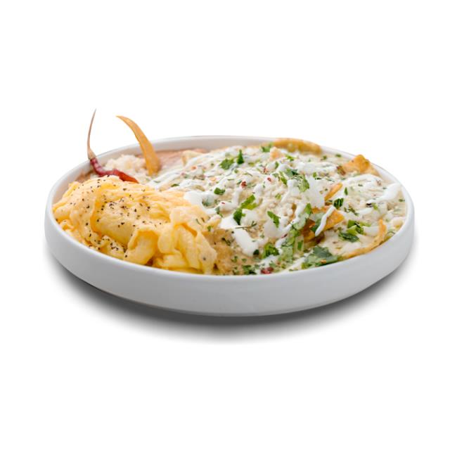 Chilaquiles con Pollo y Huevo.