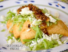 4 Quesadillas con Carne + 1 Agua Fresca