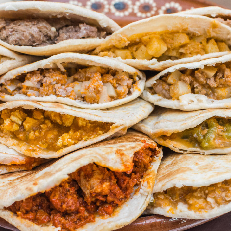 Gordita de Asado Rojo