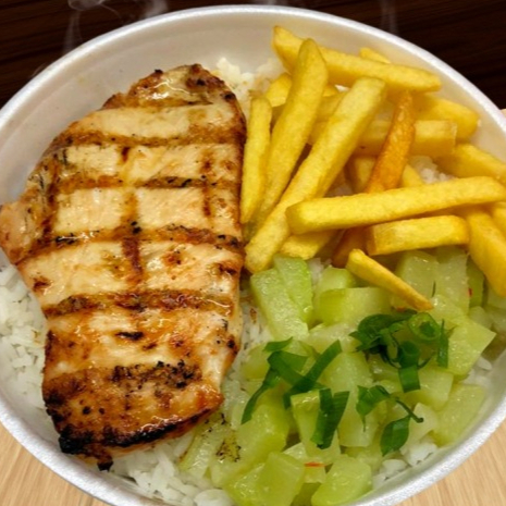 Marmita contem, feijão, arroz, Filé de frango, legumes e batata.