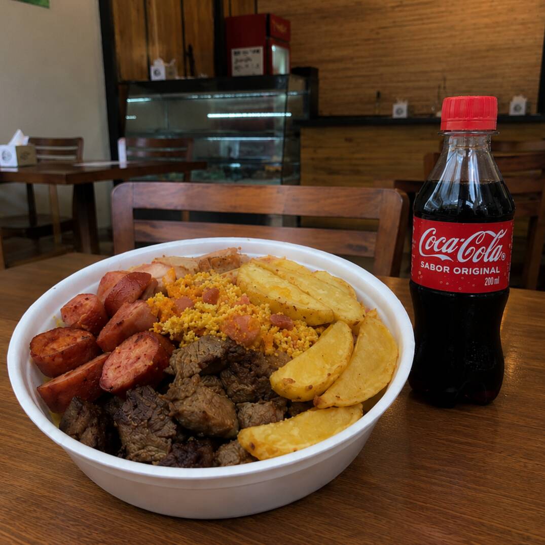 Marmita completa Arroz, feijão, macarrão, batata, salada e churrasco suculento na brasa. Refeição completa e saborosa + Refrigerante