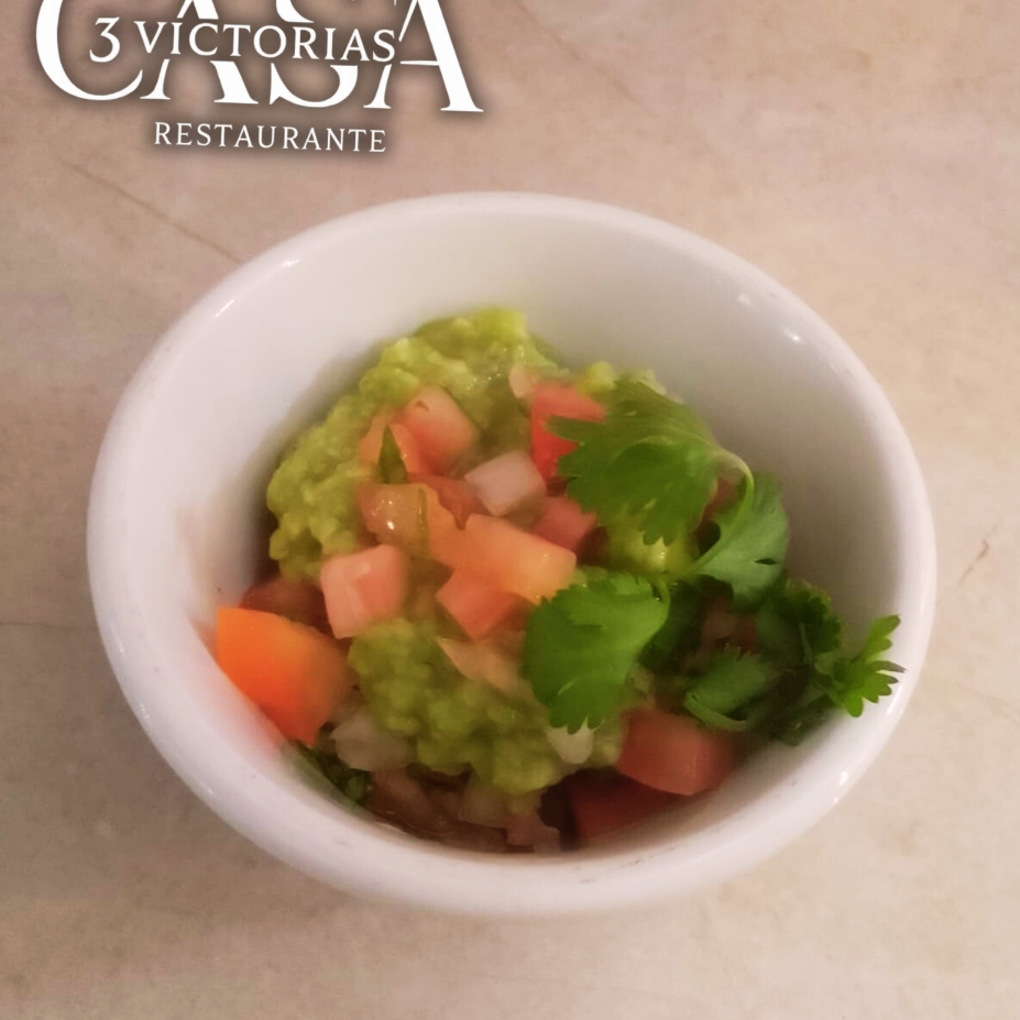 Gcuacamole y Totopos 8OZ