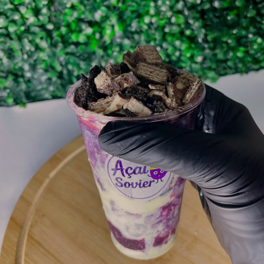 Combinação premium de Oreo e Bis, com muito leite em pó e leite condensado. Delicioso e viciante!