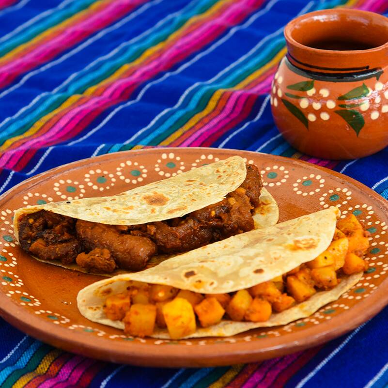 TACO DE GUISADO PAPAS CON CHORIZO