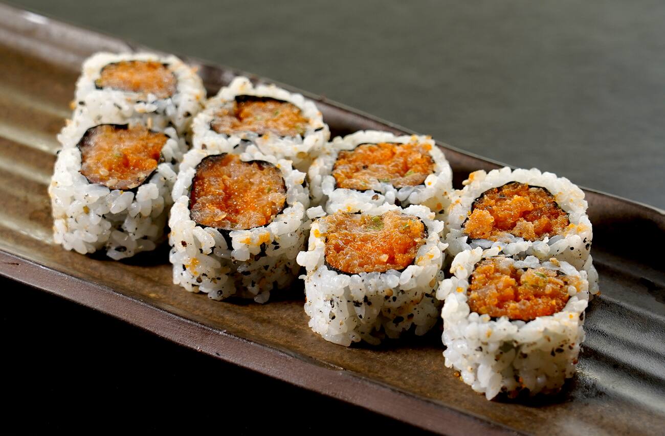 Roll de atum batido apimentado (8 unidades)