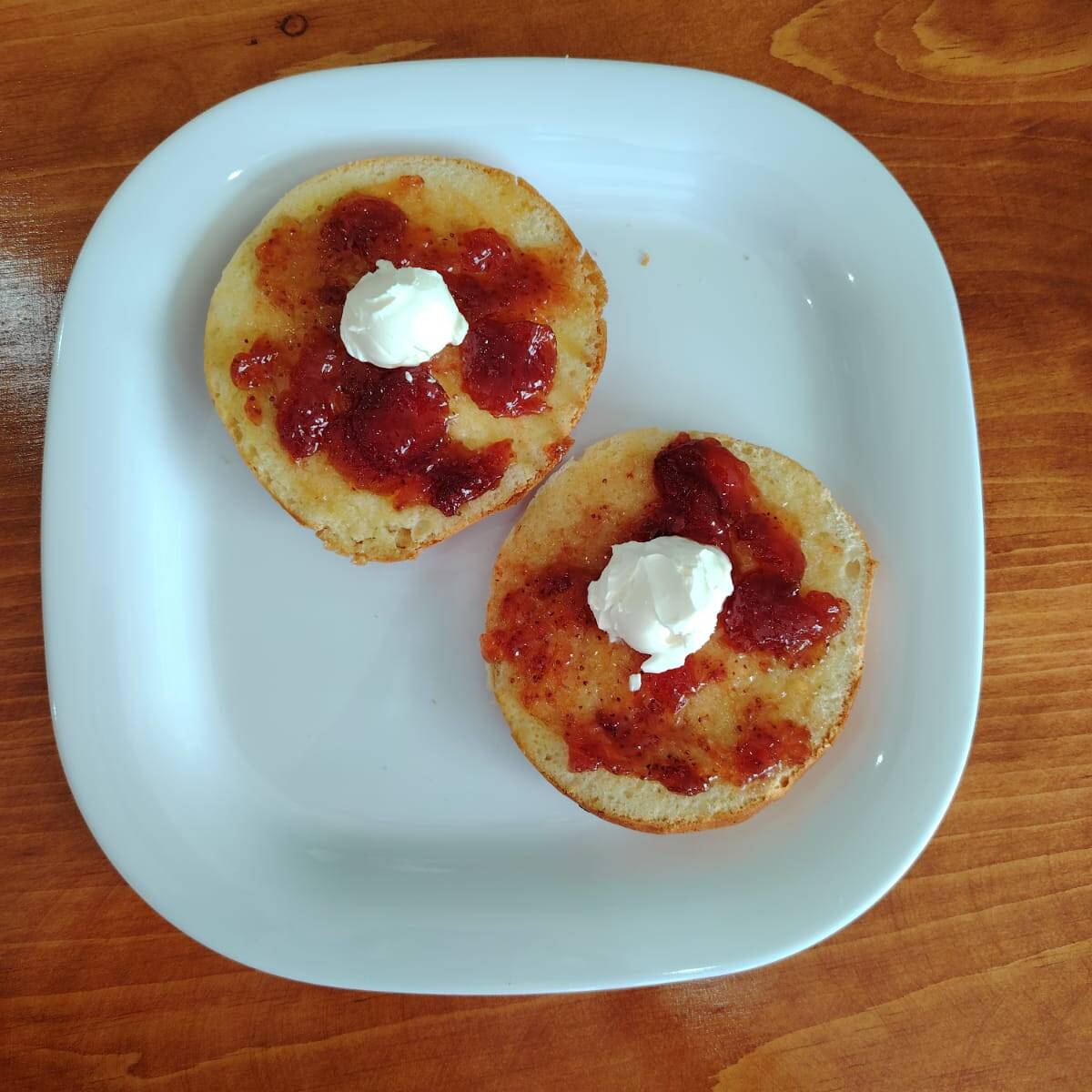 Bisquet con Philadelphia y Mermelada
