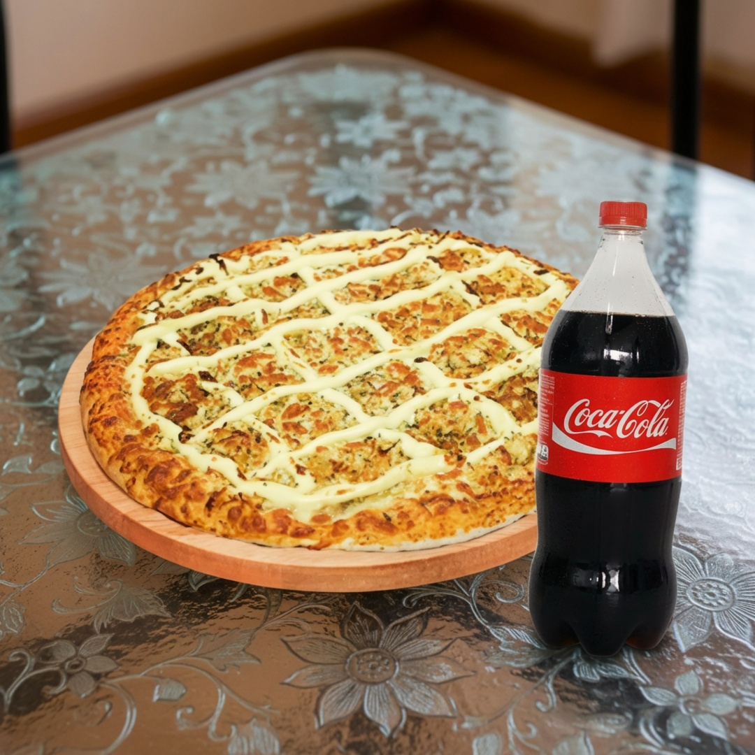 Nesse combo vai uma sensacional pizza de frango bem suculenta com Catupiry + uma coca cola de 2 litros bem gelada