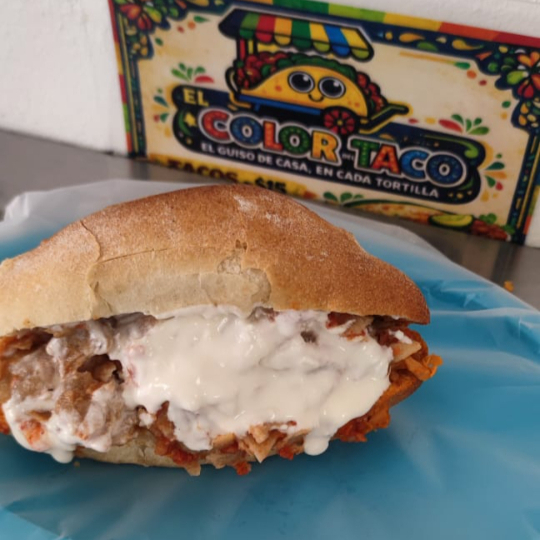 Tortas de chilaquiles