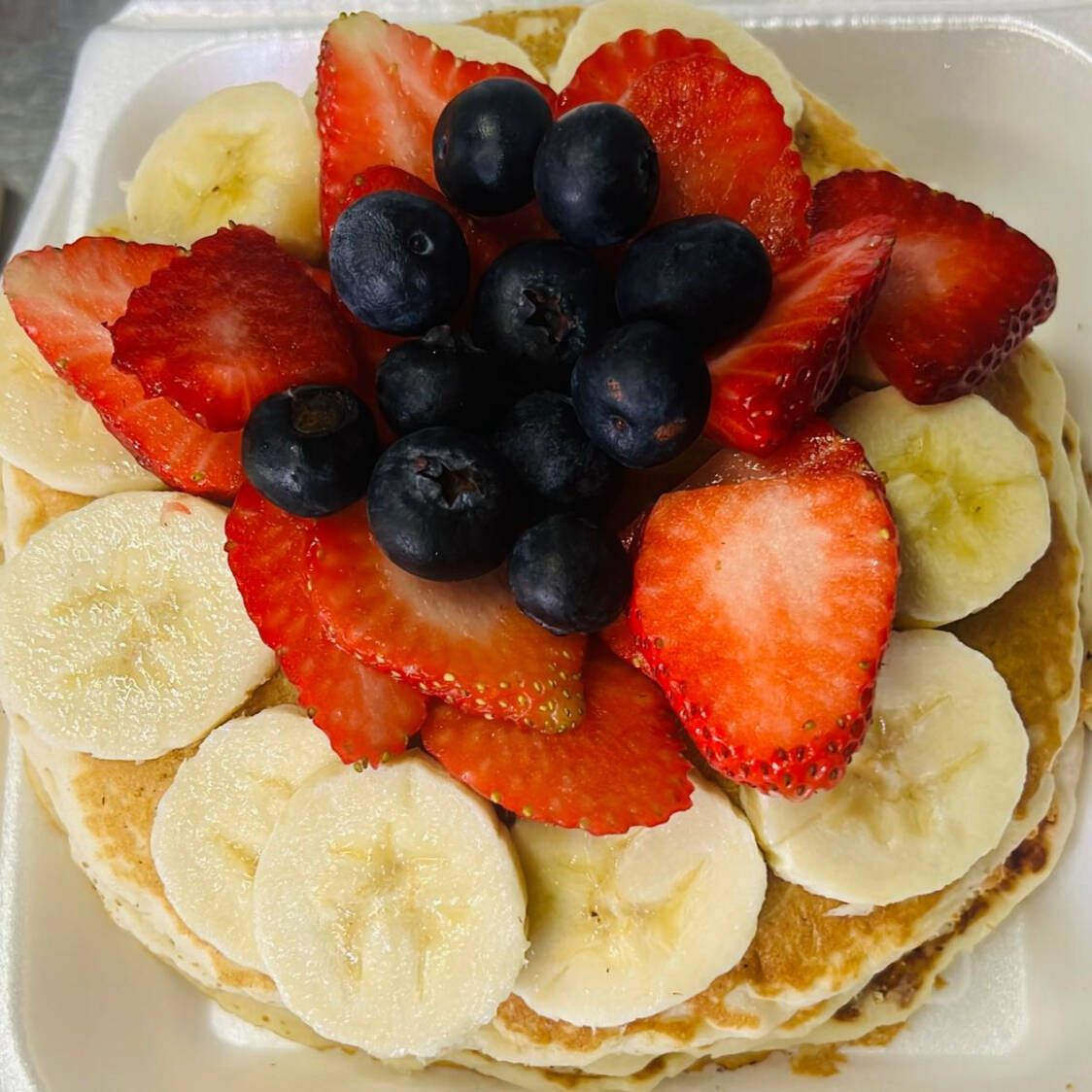 Hot cake con fruta