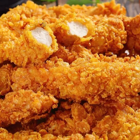 isca de frango empanado