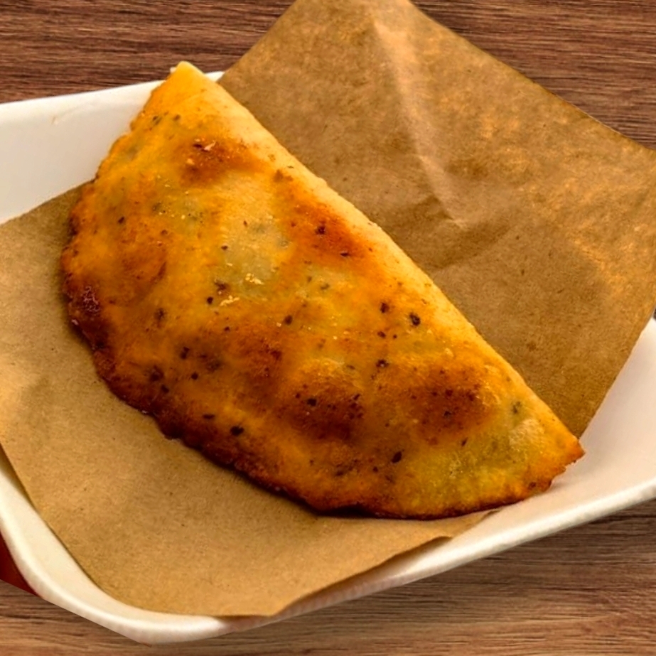 EMPANADA DE CARNE MOLIDA