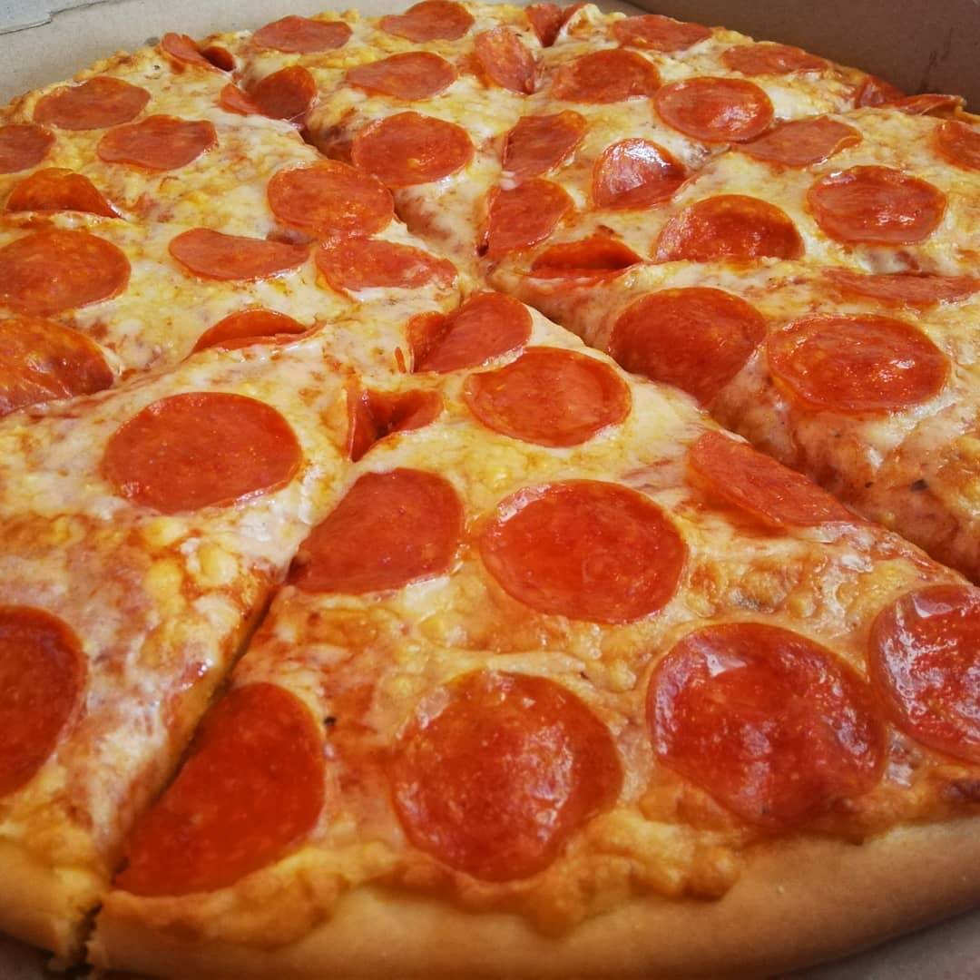 3 Pizzas de pepperoni grandes