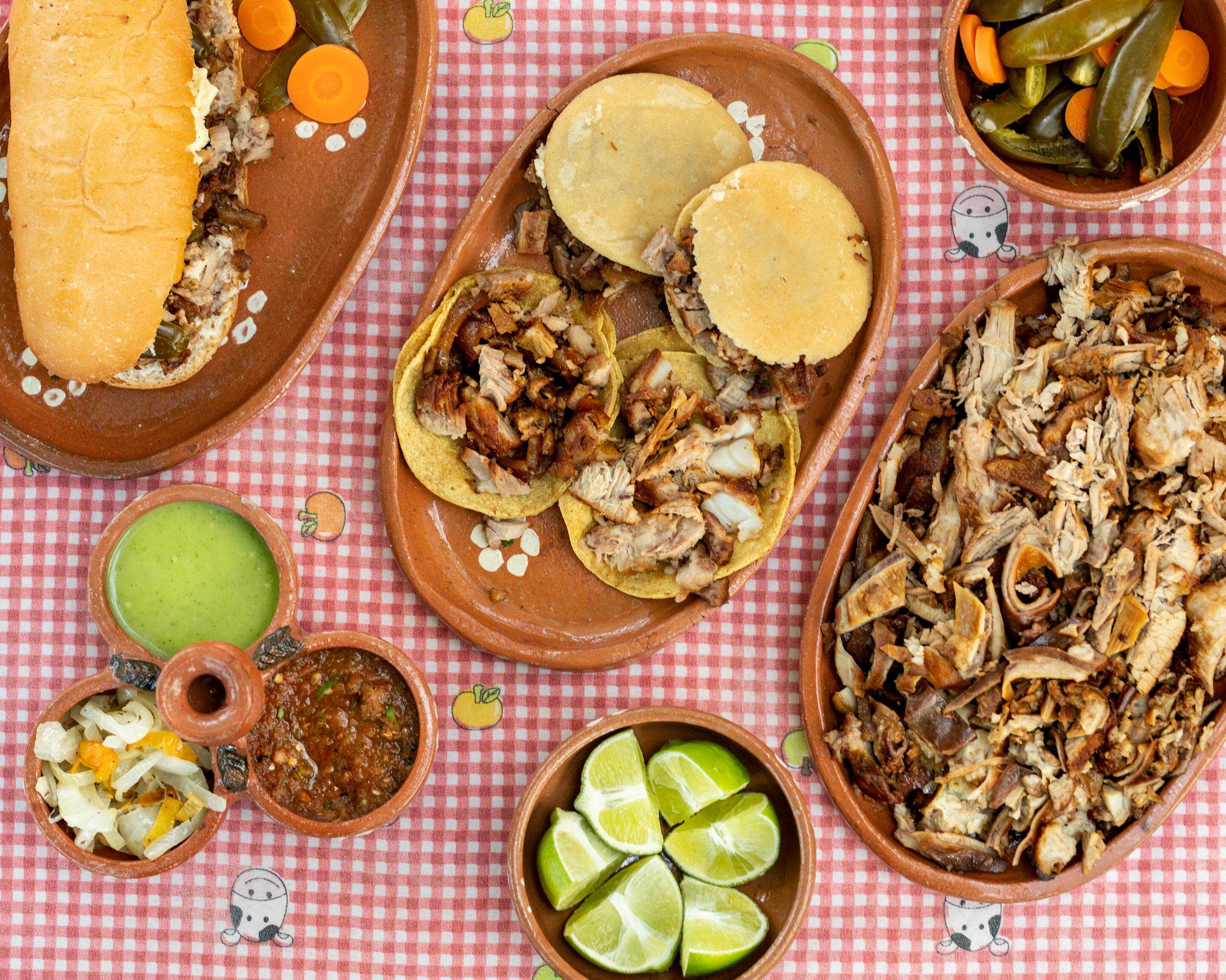 Carnitas y Tacos "Michoacan" "Chicharron"