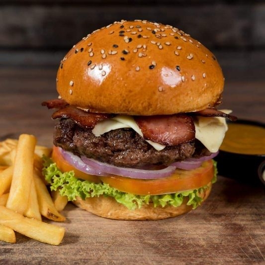 Combo Burger Res + Papas + Gaseosa